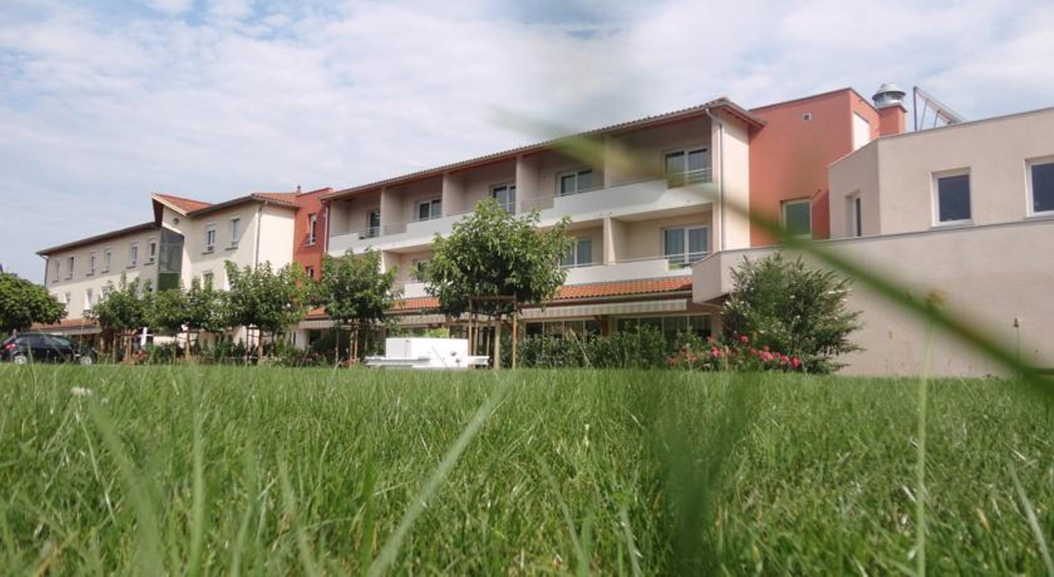 Hotel Le Chatard Sarcey Luaran gambar